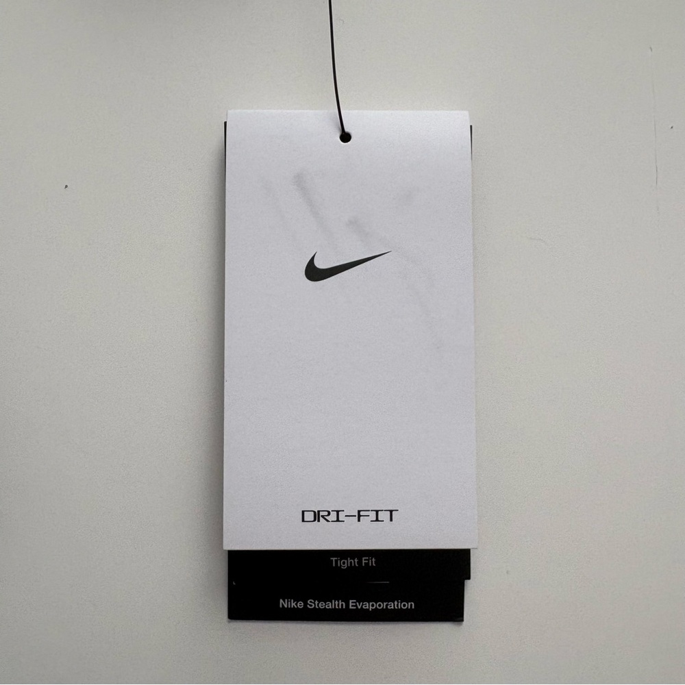 Women’s Nike Form Stealth Evaporation Long Sleeve Bodysuit Shirt XS MSRP $80 - Picture 4 of 8